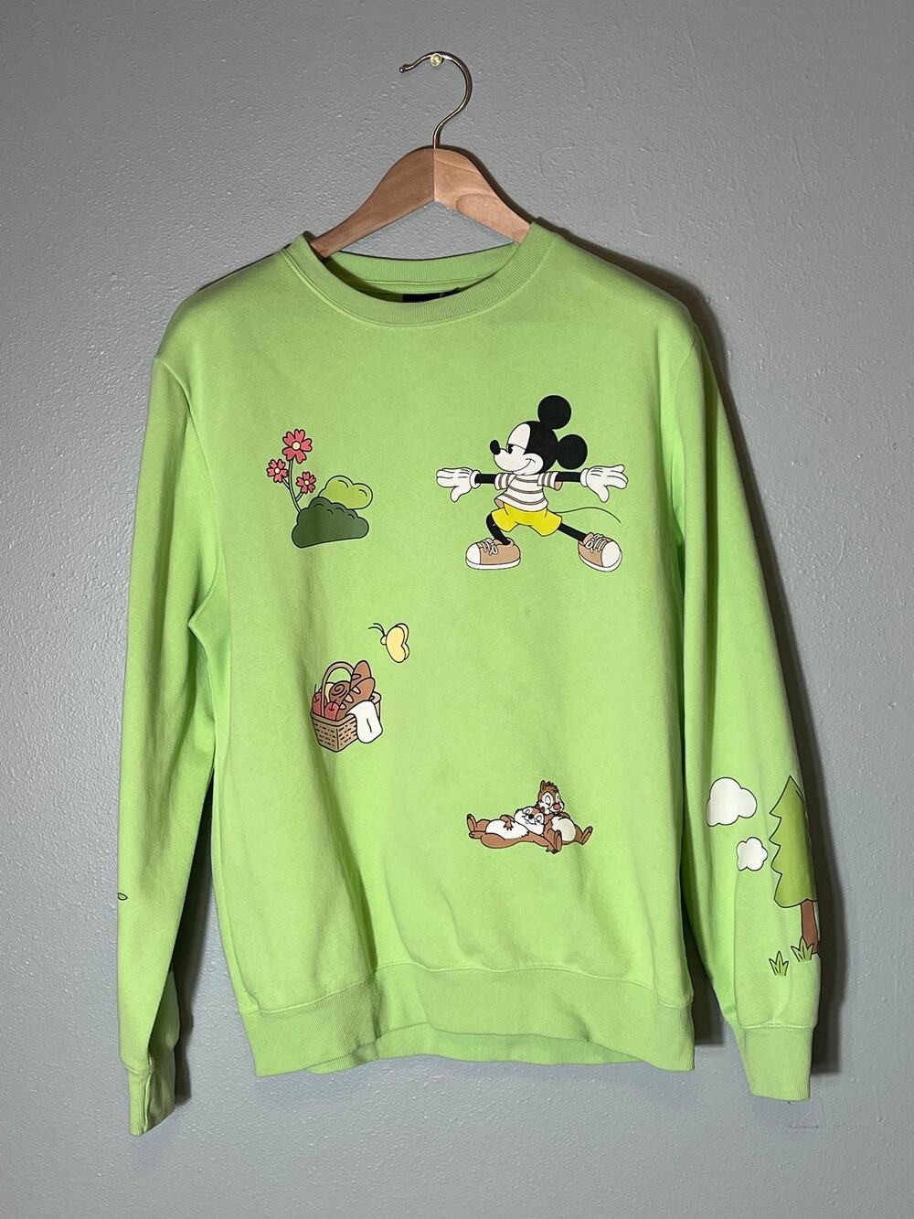 Disney Lime Green Sz L Crewneck Sweatshirt Goofy Pluto Mickey Mouse Chipmunks